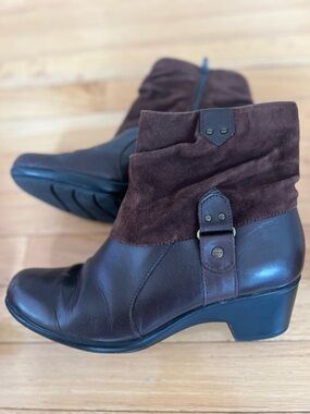 Clark’s  Brown Leather & Suede Ankle Boots